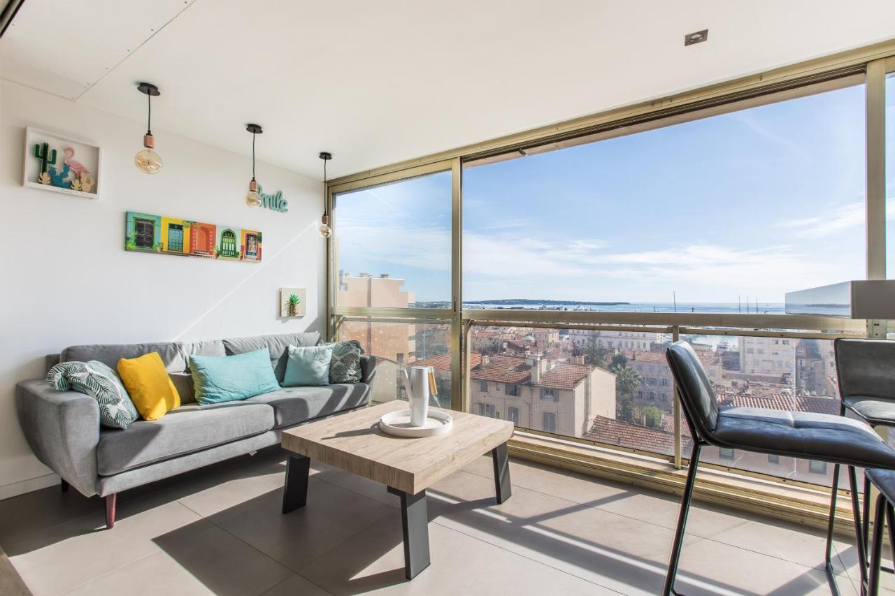 Lb Vacation Rentals I Admire Panoramic Ocean Views Through Walls Of Windows Cannes Exterior photo