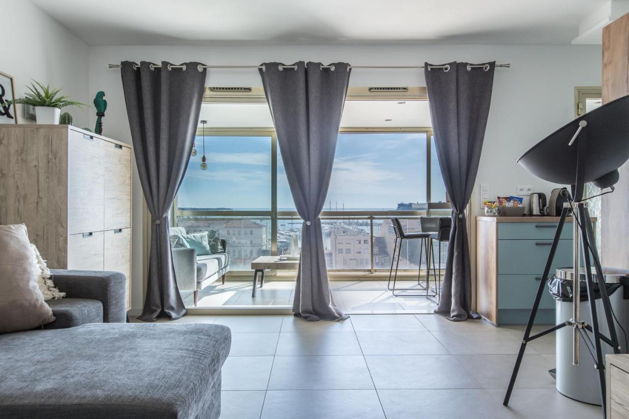 Lb Vacation Rentals I Admire Panoramic Ocean Views Through Walls Of Windows Cannes Exterior photo
