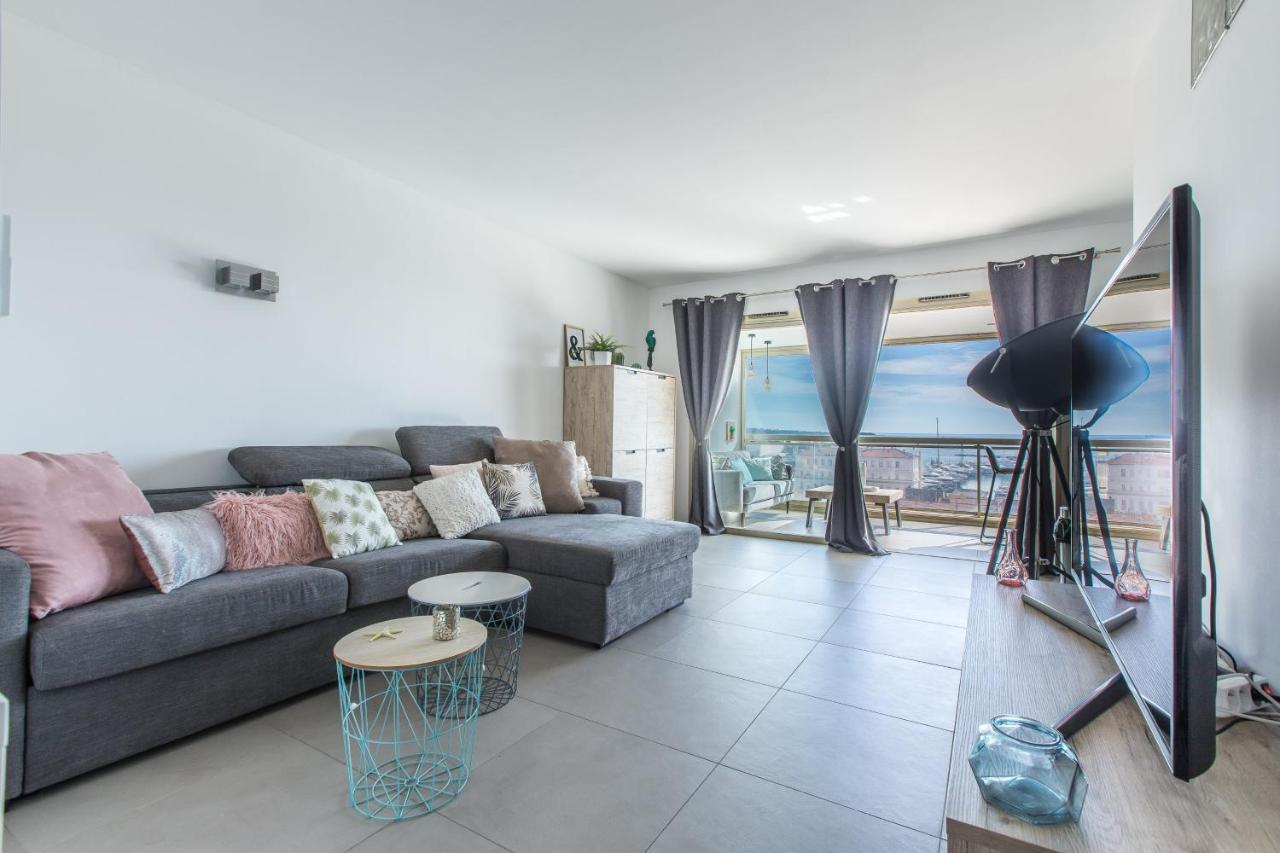 Lb Vacation Rentals I Admire Panoramic Ocean Views Through Walls Of Windows Cannes Exterior photo