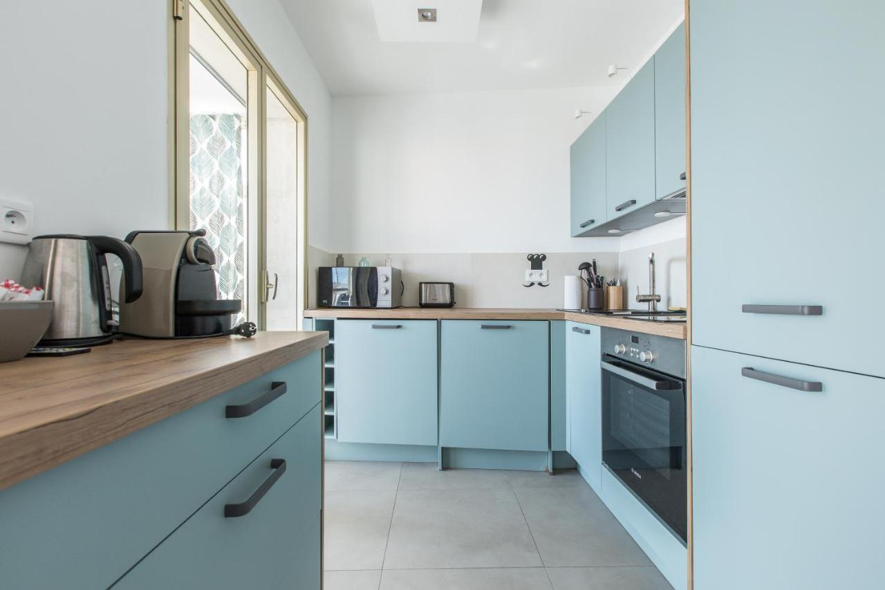 Lb Vacation Rentals I Admire Panoramic Ocean Views Through Walls Of Windows Cannes Exterior photo